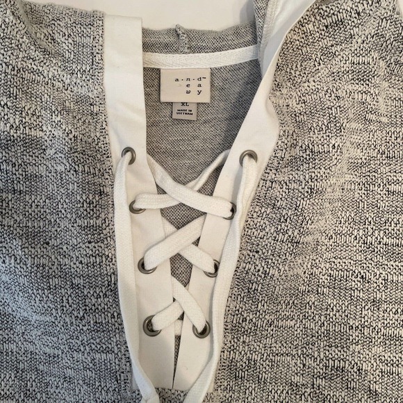 A New Day Gray White Woman’s Hoodie Lace Front Jersey Style Crop Fit XL - Picture 2 of 6
